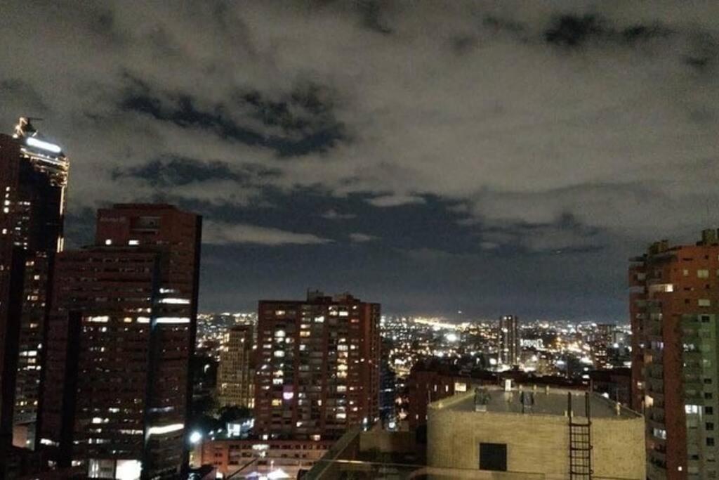 Apartamento Acogedor Loft En Centro Internacional De Bogotá Exterior foto